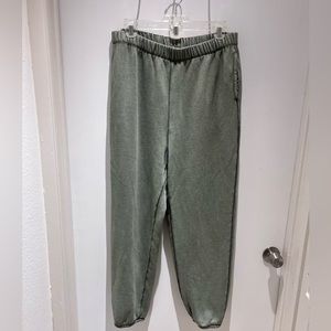 NWOT Aerie Green Jogger Sweatpants - Size Large